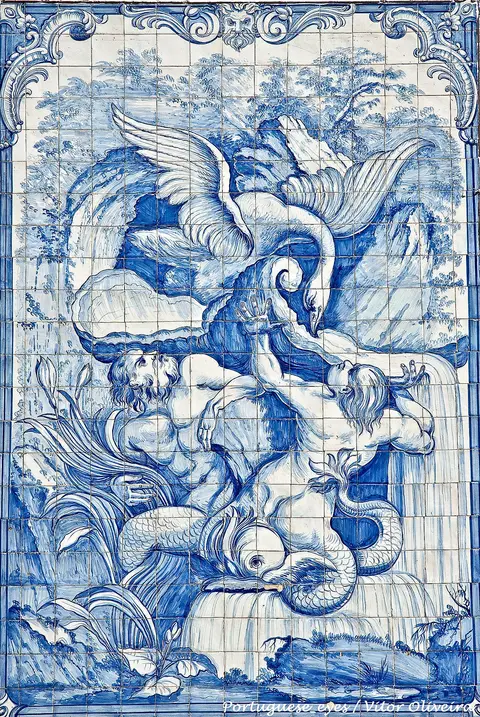 Painel de azulejos azuis e brancos com figuras mitológicas no Santuário do Senhor Jesus da Piedade, Elvas